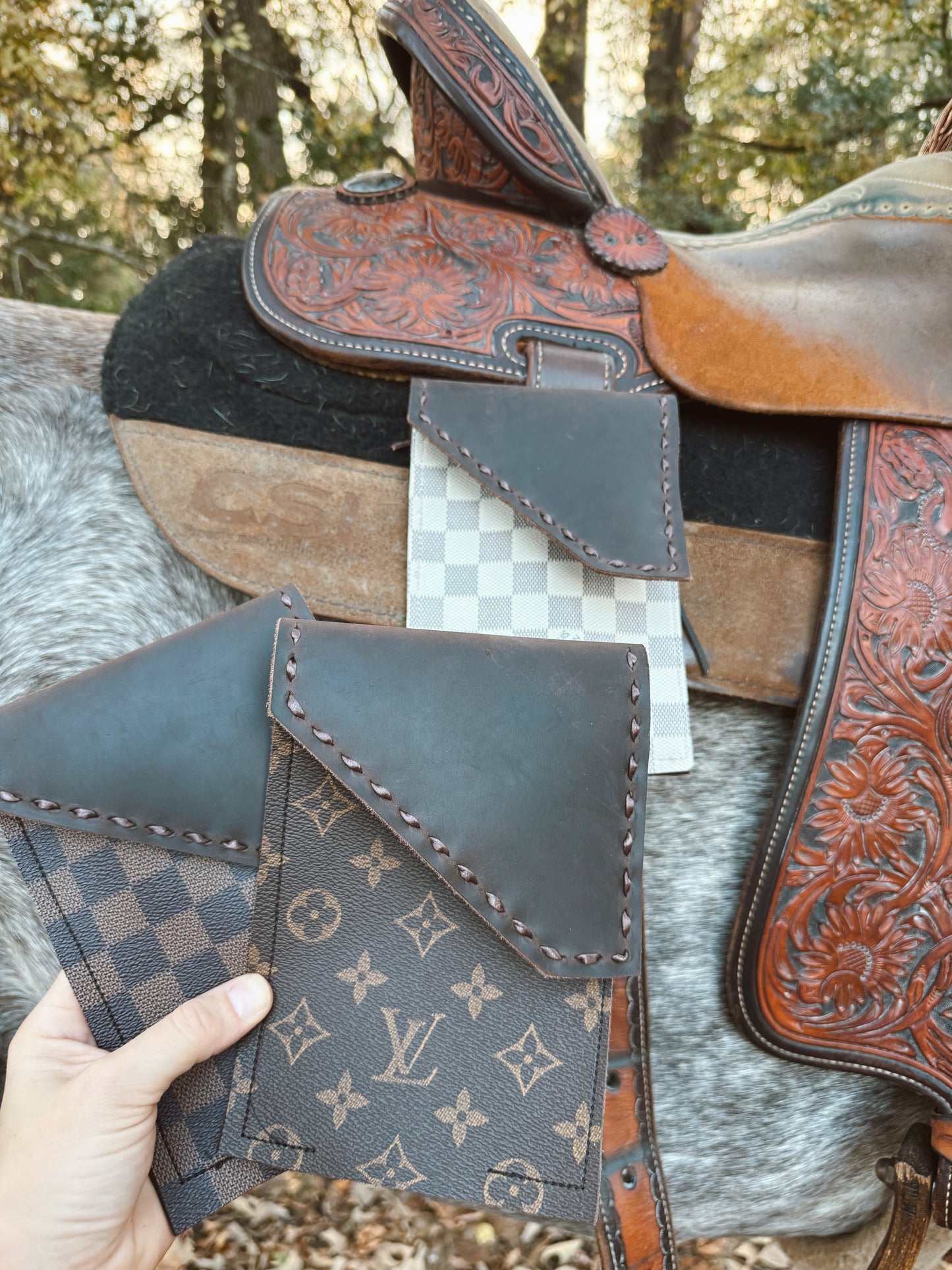 The Luxe Saddle Phone Holder